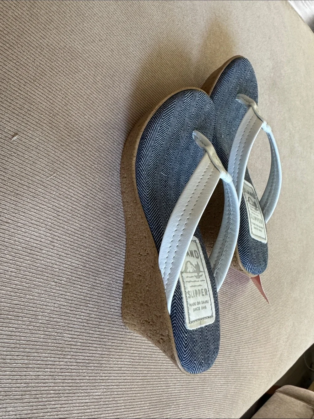Island Slipper Women's White Strap Sandals with Navy Footbed